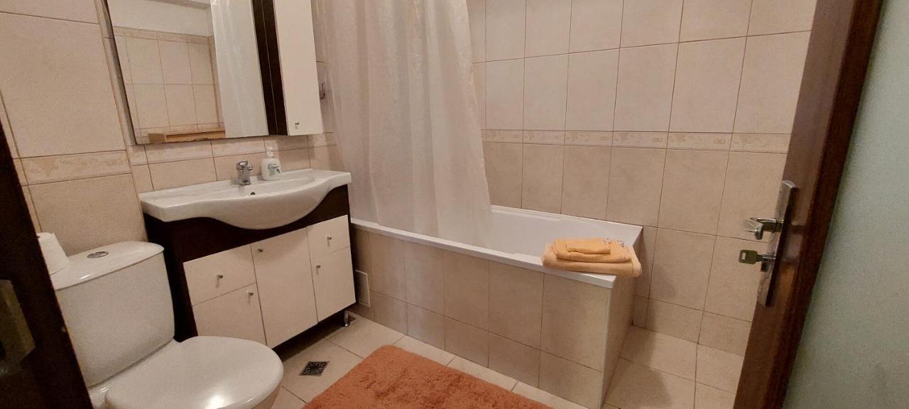 Apartament Cu 3 Camere كلوج-نابوكا المظهر الخارجي الصورة